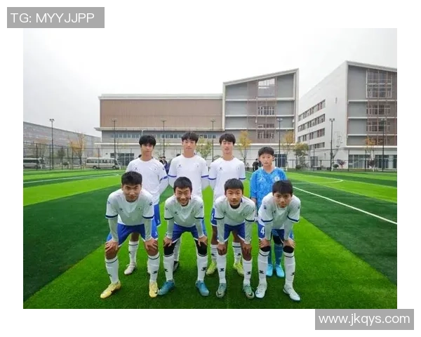 杭州足球队的力量变革引发热议探索新阶段的崛起与挑战 杭州足球队的力量变革引发热议探索新阶段的崛起与挑战